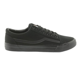 Black DK AlaVans tied sneakers