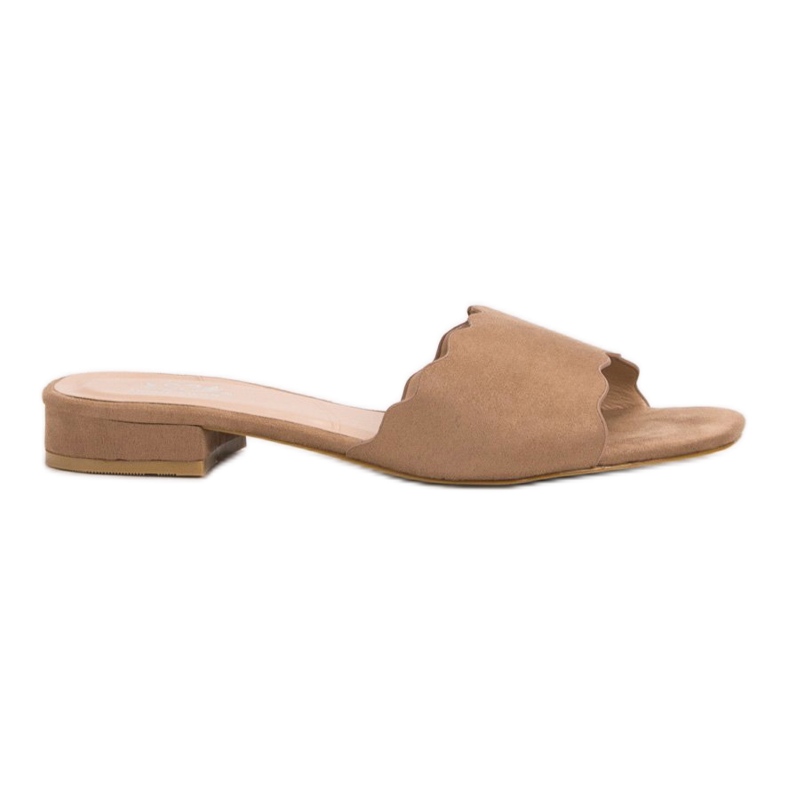 Small Swan Flip-flops on a flat heel beige