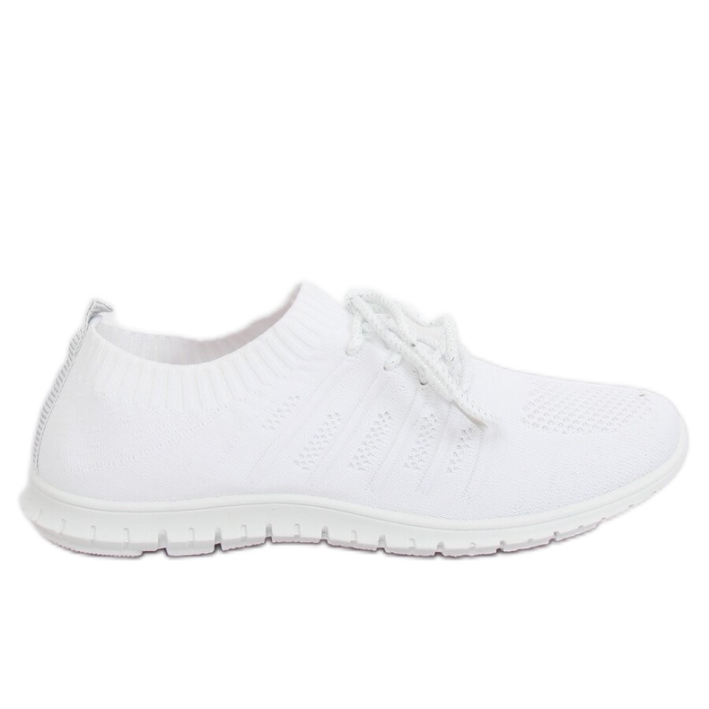 White sports shoes B111-10 White