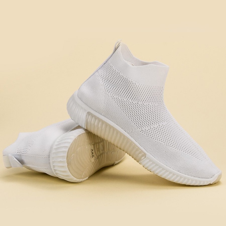 SHELOVET Slip-on shoes above the ankle white SHELOVET Slip-on shoes above the ankle white