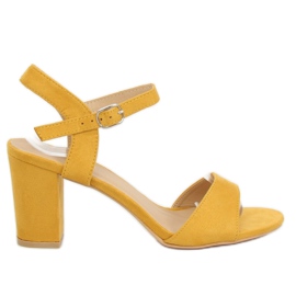 Yellow FH-3M25 Yellow sandals on the post