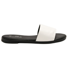 Clowse Classic White Slippers