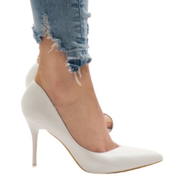 White varnished asymmetrical heels GH11541 White varnished asymmetrical heels GH11541