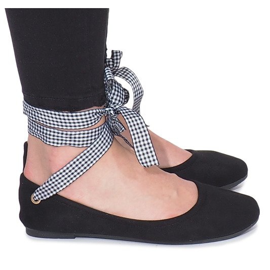 Black ballerinas with a bow from Acro