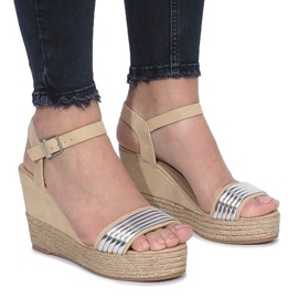 Beige sandals on a delicate Glam Shine wedge heel