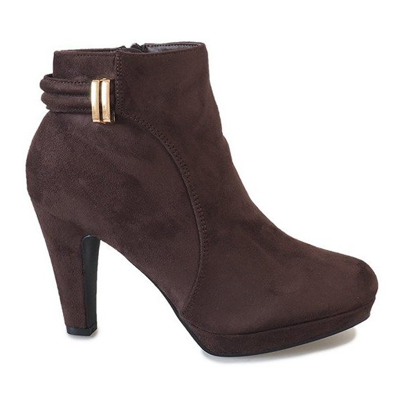 Brown suede ankle boots on the 3263 post