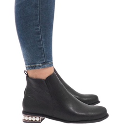 LEI-189 black boots with pearls