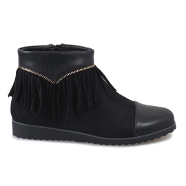 Black boots with fringes from boho TL-19 Black boots with fringes from boho TL-19