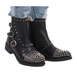 Black insulated boots with studs HQ1268 Black insulated boots with studs HQ1268