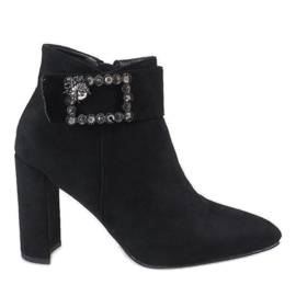 Black insulated boots 58-579