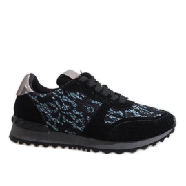 Black sneakers with G-100 lace