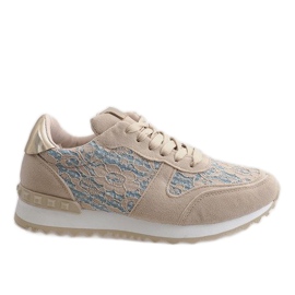 Beige sneakers with G-100 lace