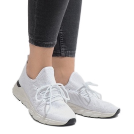 7766-Y white sports shoes