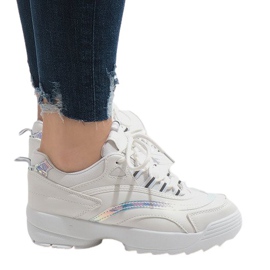 White fashionable sports shoes BO-62