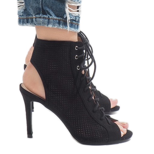 Black open boots on a heel 1610-22