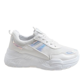 White fashionable sports shoes LL1743