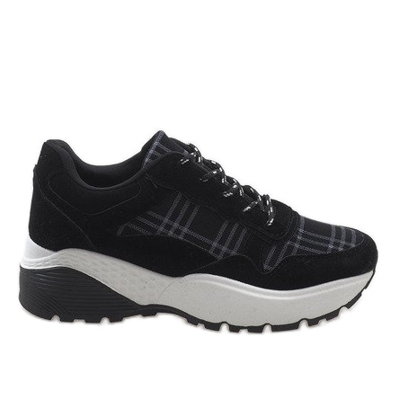 Black fashionable sports shoes 61012