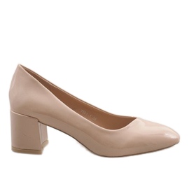 Beige lacquered pumps on the 7501-1 post