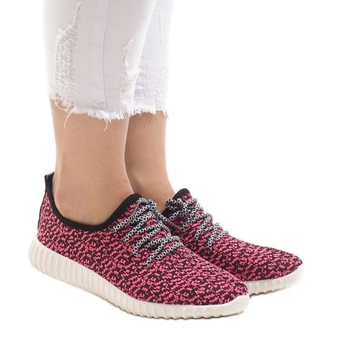 Pink MH-17 sports shoes