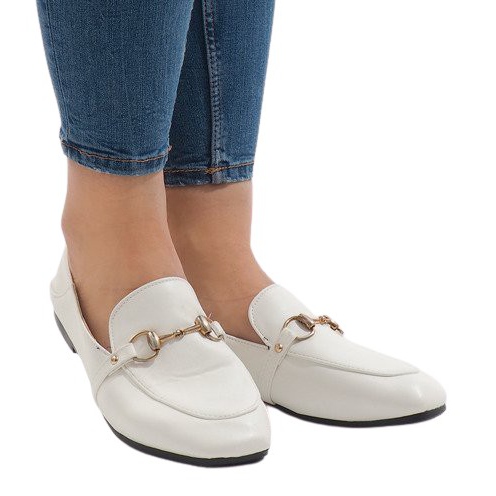 White moccasins from ballerinas YJX001-9
