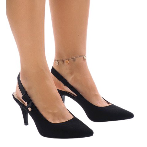 Black pumps on a heel with an elastic F013