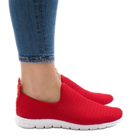 Red sports shoes 909-17