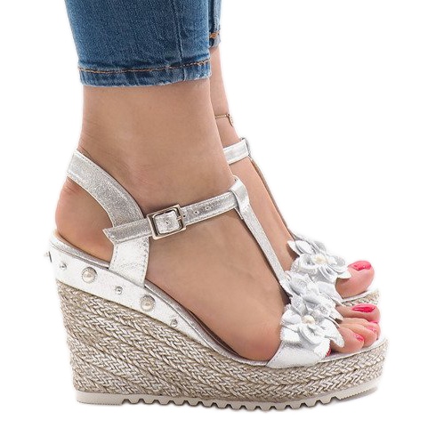 Silver wedge sandals with flowers T-682-5 grey