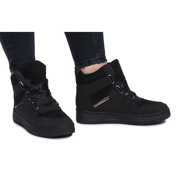 Black sneakers from Paule