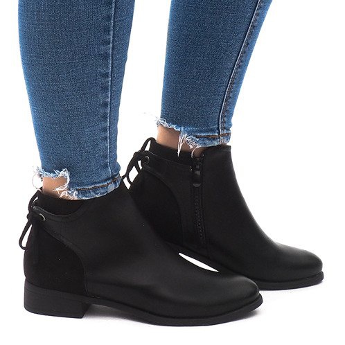 Solid, insulated Chelsea boots J606 Black