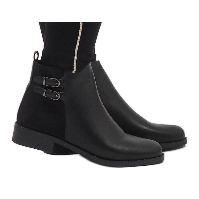 Ideal Shoes Black elegant boots C-7200
