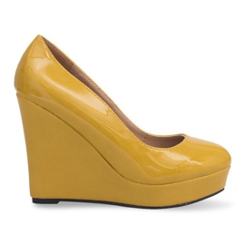 Lacquered Pumps On Wedge 2011-23 Yellow