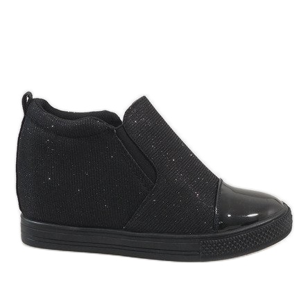 Black sneakers on the wedge DD410-1