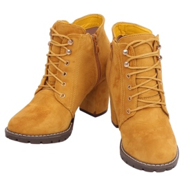 High-heeled boots in honey 995-30 Yellow