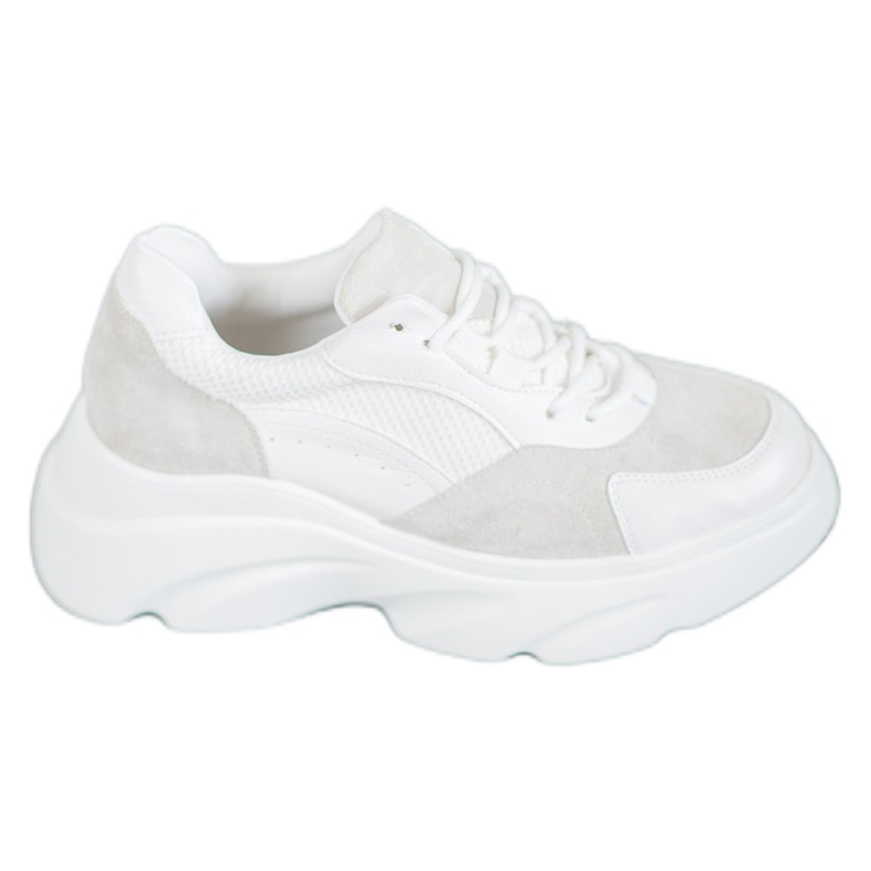 Seastar Sports Shoes On The Platform white