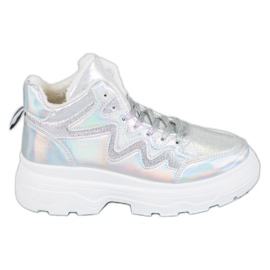 insulated tennis shoes
