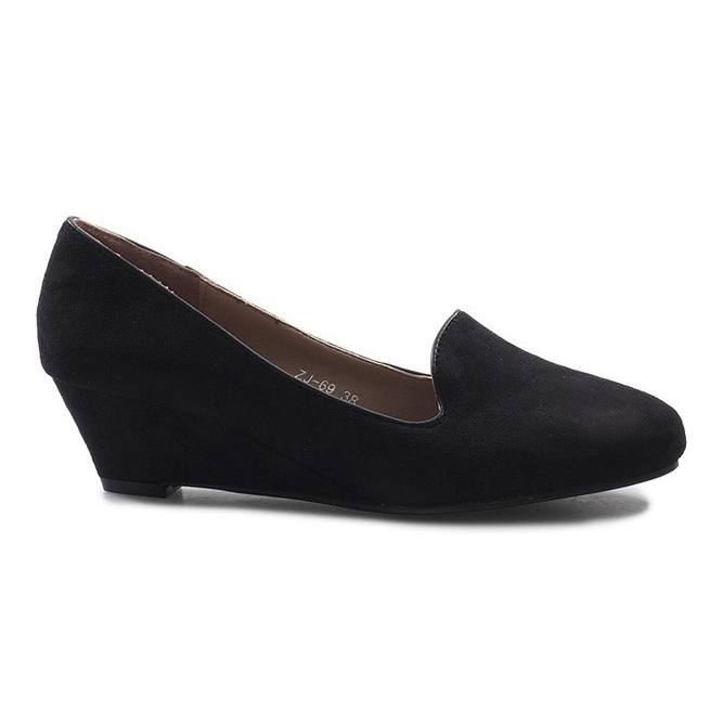 Black wedge pumps from Lordsy Malvine
