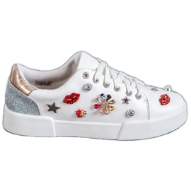 Bestelle Sport Shoes With Patches white