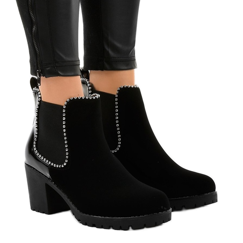 Black boots on the post with an elastic W357