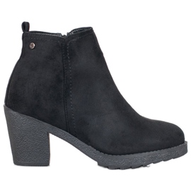 Jumex Boots On The Platform black