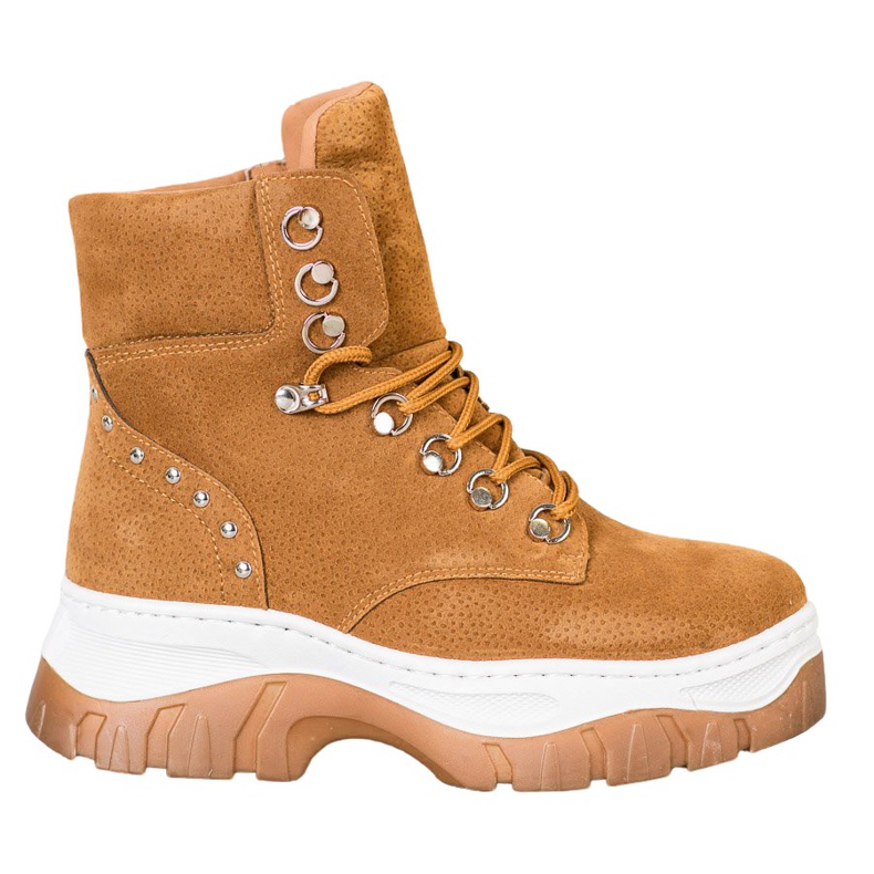 Seastar Trappers On The Platform brown