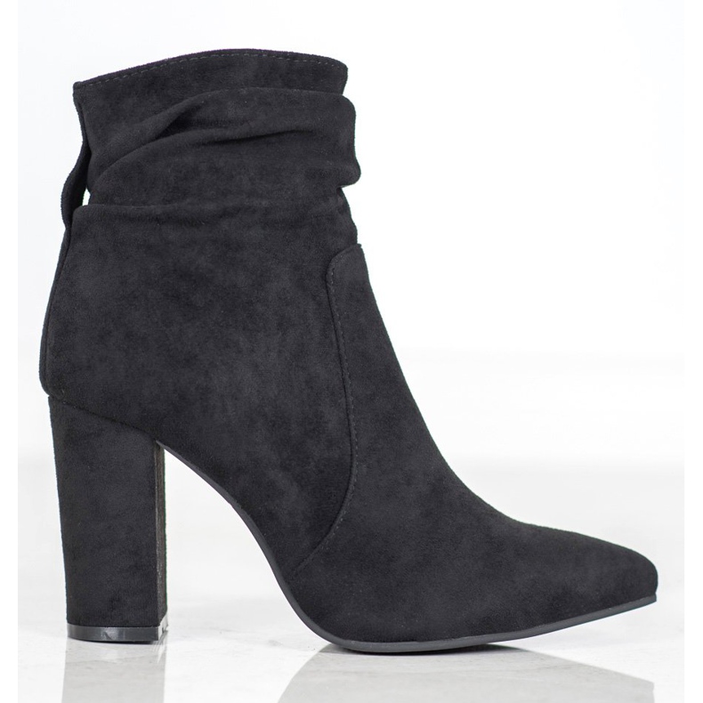 Ideal Shoes Suede Booties On A Bar black
