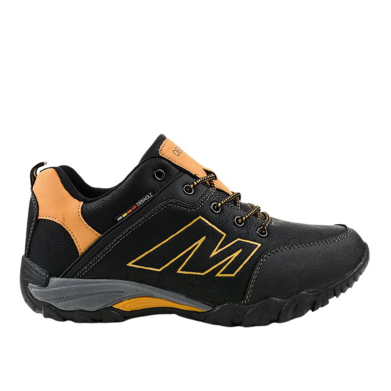 103A black trekking shoes