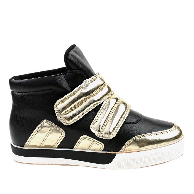 Black insulated sneakers on the wedge GF-ZM26