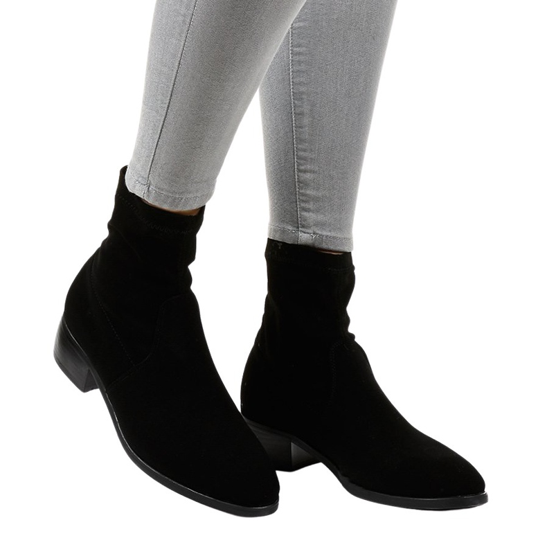 Black flat women's insulated boots CN877