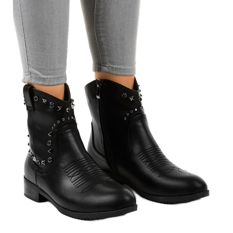 Black ankle boots with a L893-2 zipper