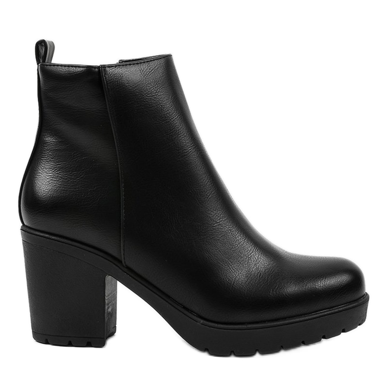 Black ankle boots on the BM172 post