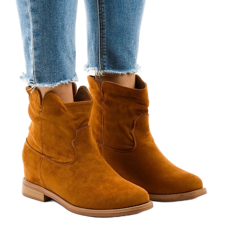 NC981 brown cowboy boots