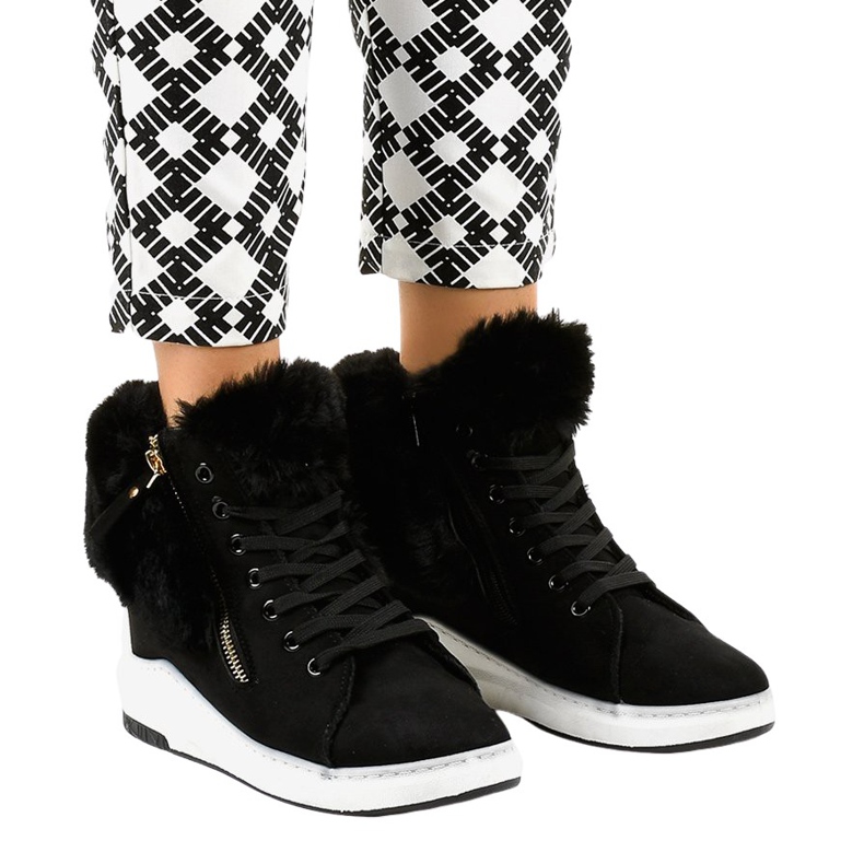 Black women's insulated sneakers CN686