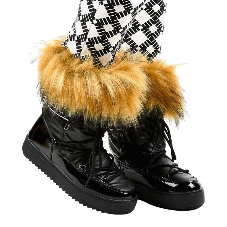 Black fashionable snow boots with fur 119-39