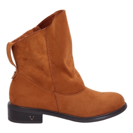 Boots with a ruffled upper camel 6672 Camel brown